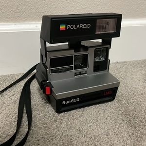 Polaroid sun 600 camera